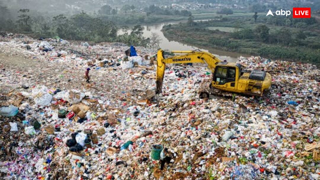 Do you get money by selling garbage This woman earned lakhs of rupees by selling garbage क्या कूड़ा बेचने पर मिलता है पैसा? इस महिला ने कूड़ा बेचकर कमाया लाखों रुपये 