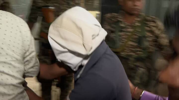 এরই মধ্যে উঠে এল সঞ্জয় রায় সম্পর্কে বিরাট তথ্য। সঞ্জয় রায়ই এখনও পর্যন্ত একমাত্র ধৃত এই ঘৃণ্য অপরাধে। সেই সঞ্জয়ের গতিবিধি খুঁটিয়ে দেখছে সিবিআই।