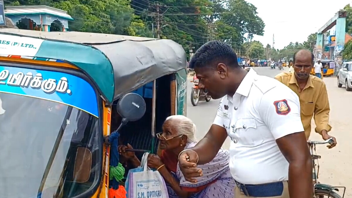 வழி தெரியாமல் தவித்த மூதாட்டி; ஓடோடி வந்து உதவிய காவலர் - சீர்காழியில் நெகிழ்ச்சி