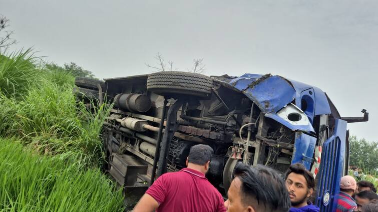 a bus full of passengers overturned in Jalandhar many were injured Punjab News: ਰੱਖੜੀ ਵਾਲੇ ਦਿਨ ਪੰਜਾਬ 'ਚ ਵਾਪਰਿਆ ਵੱਡਾ ਹਾਦਸਾ, ਸਵਾਰੀਆਂ ਨਾਲ ਭਰੀ ਬੱਸ ਪਲਟੀ, ਕਈ ਜ਼ਖ਼ਮੀ