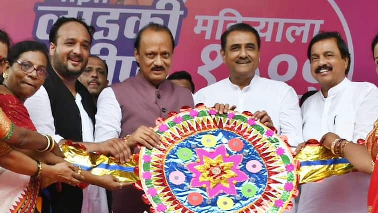 Zeeshan Siddiqui To Join NCP Congress MLA Joins Ajit Pawar Jan Sanman Yatra Baba Siddiqui Nana Patole Maharashtra Elections 2024 Zeeshan Siddiqui On His Way Out? Congress MLA Joins Ajit Pawar's Yatra, Takes 'Mohabbat Ki Dukan' Dig At Party