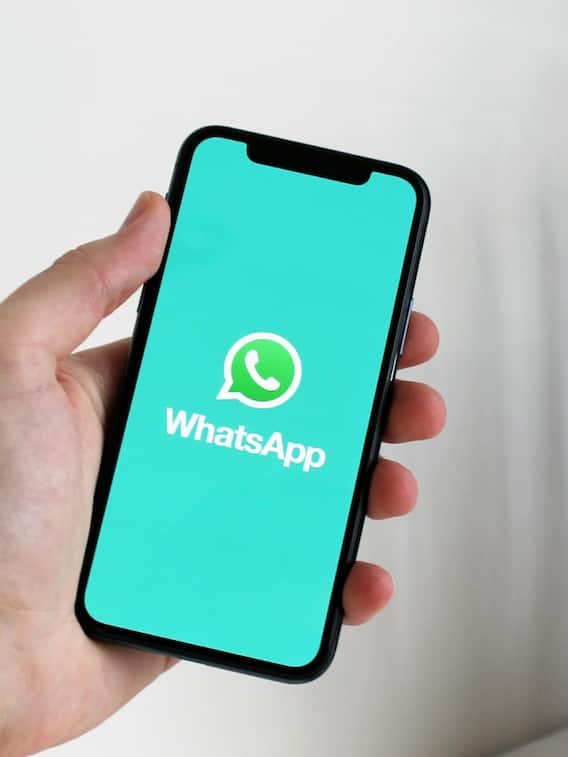 WhatsApp पर बिना परमिशन नहीं डाउनलोड होंगे Photos Videos, ये सेटिंग कर लें बंद