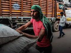 આ યોજનામાં મજૂરોને દર મહિને મોદી સરકાર આપશે 3000 રૂપિયાનું પેન્શન, જાણો અરજી કરવાની પ્રક્રિયા