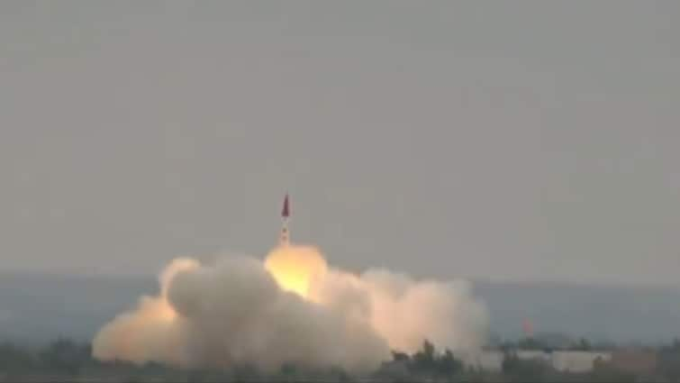 Pakistan tested Shaheen-2 ballistic missile, India will have to be more cautious पाकिस्तान ने किया खतरनाक शाहीन-2 मिसाइल का सफल परीक्षण, 2000KM की रेंज, जाने इसकी खासियत