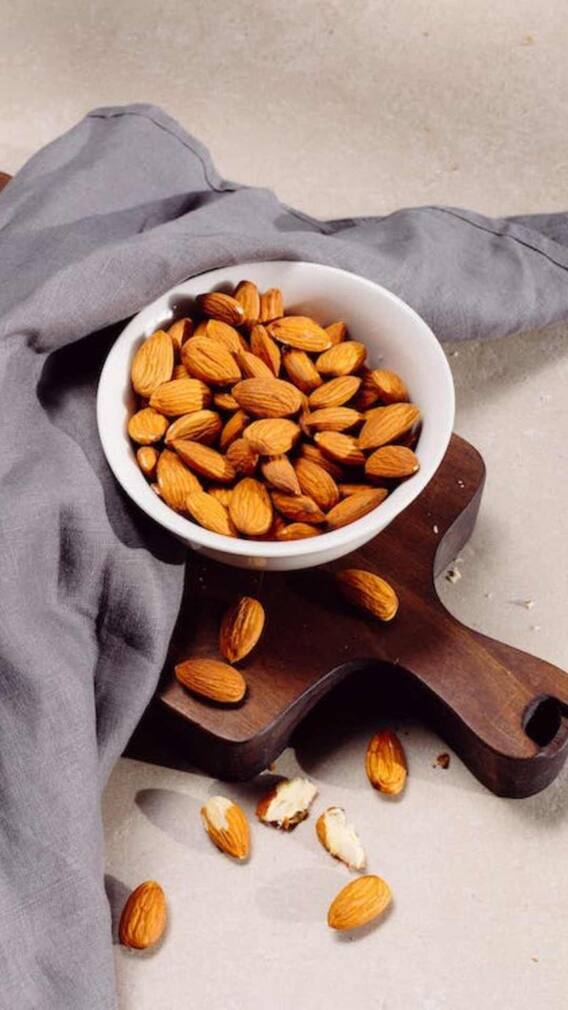 ਇੱਥੇ ਜਾਣੋ ਬਦਾਮ ਖਾਣ ਦਾ ਸਹੀ ਤਰੀਕਾ ਅਤੇ ਇਸ ਦੇ ਫਾਇਦੇ