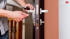 Home Tips: જો તમે પણ દરવાજામાંથી આવતા અવાજથી પરેશાન છો તો તેનાથી છુટકારો મેળવવા માટે આ વસ્તુઓનો ઉપયોગ કરો