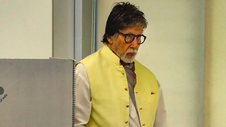 এরপর তিনি আরও বলেন যে সেই প্রথম কোনও পরীক্ষায় ফেল করেন তিনি। কোনওরকমে ৪২ শতাংশ পেয়েছিলেন তিনি, জানান অমিতাভ।