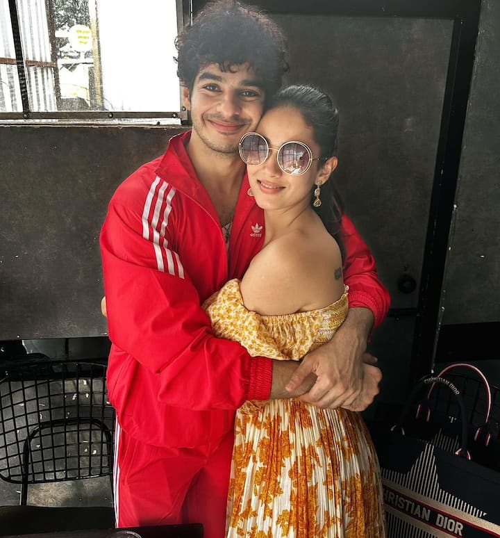 बता दें कि मीरा की अपने देवर ईशान के साथ बेहतरीन बॉन्डिंग है. अक्सर दोनों साथ में वीडियोज फोटोज शेयर करते रहते हैं.