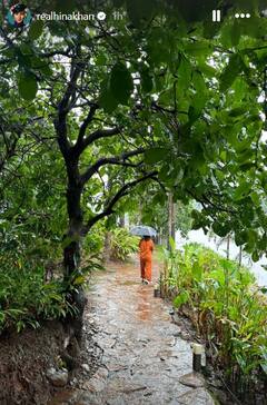 Hina Khan Latest Photos: ब्रेस्ट कैंसर का दर्द भुलाने नेचर के बीच पहुंचीं हिना खान, तस्वीरों में स्माइल के साथ दिए पोज