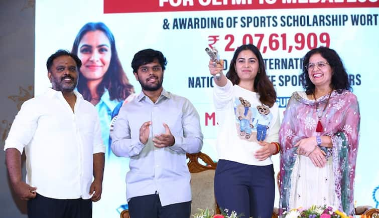 Appreciation ceremony for Olympic  Manu Bhakar in Chennai Discussion with private school students 'படிப்பு, விளையாட்டு இரண்டும் முக்கியம்'- சென்னை தனியார் பள்ளியில் ஒலிம்பிக் நாயகி மனு பாக்கர் பேச்சு