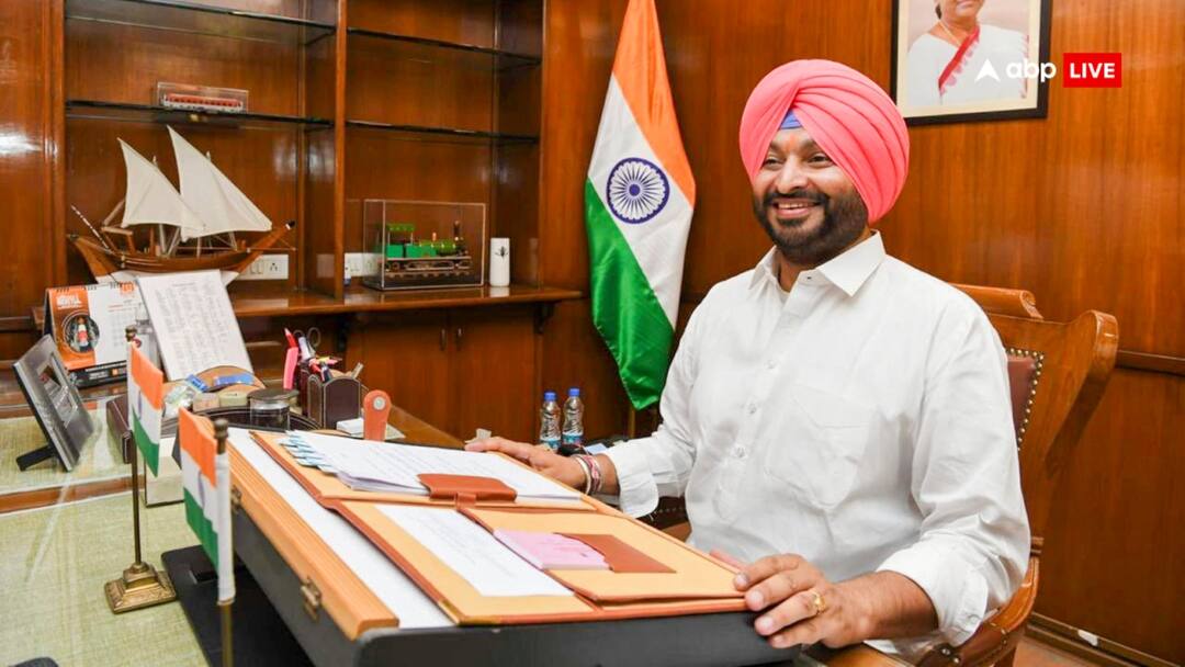 ravneet-singh-bittu-elected-unopposed-for-rajya-sabha-bye-election-2024-sunil-kothari-withdrew-the-nomination Ravneet Bittu: ਰਵਨੀਤ ਸਿੰਘ ਬਿੱਟੂ ਦਾ ਰਾਜ ਸਭਾ ਜਾਣਾ ਤੈਅ, ਸੁਨੀਲ ਕੋਠਾਰੀ ਨੇ ਵਾਪਸ ਲਈ ਨਾਮਜ਼ਦਗੀ, ਜਾਣੋ ਕੀ ਹੋਇਆ