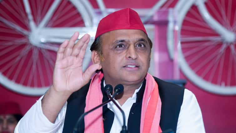 Samajwadi Party Chief Akhilesh Yadav first reaction on decision of appointment lateral entry cancel लेटरल एंट्री से नियुक्ति का फैसला रद्द होने पर अखिलेश यादव की पहली प्रतिक्रिया, जानें क्या कहा