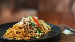 Chilli Garlic Noodles : ரெஸ்டாரண்ட் ஸ்டைலில் அசத்தலான சில்லி கார்லிக் நூடுல்ஸ்.. ரெசிபி இதோ!