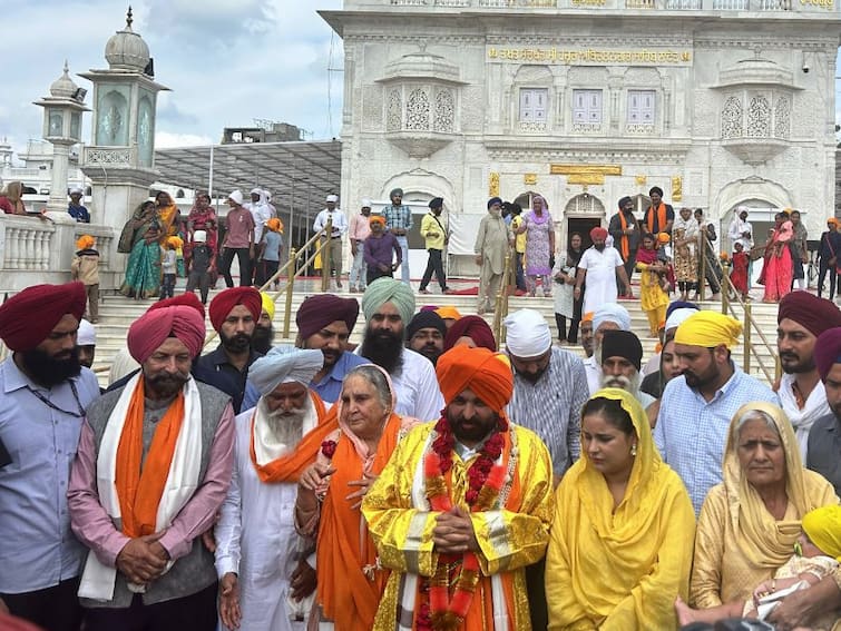 Cm Mann reached Takhat Sachkhand Sri Hazur Sahib Punjab News: ਪਰਿਵਾਰ ਸਮੇਤ ਸ੍ਰੀ ਹਜ਼ੂਰ ਸਾਹਿਬ ਨਤਮਸਤਕ ਹੋਏ CM ਮਾਨ, ਕੇਜਰੀਵਾਲ ਦੀ ਰਿਹਾਈ ਲਈ ਕੀਤੀ ਅਰਦਾਸ