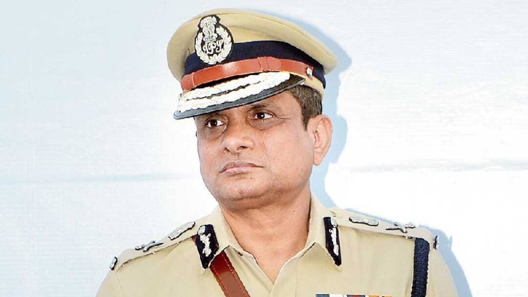 Mamata Banarjee Close Officer IPS and West Bengal DGP Rajiv Kumar adamant on removing ममता के करीबी अफसर को हटाने पर अड़ी है केंद्र सरकार! CJI से शिकायत, यूपी से है खास रिश्ता