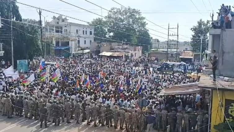 कोंडागांव में भारत बंद का दिखा असर, थ्री लेयर सुरक्षा तोड़ कलेक्ट्रेट में घुसे आंदोलनकारी