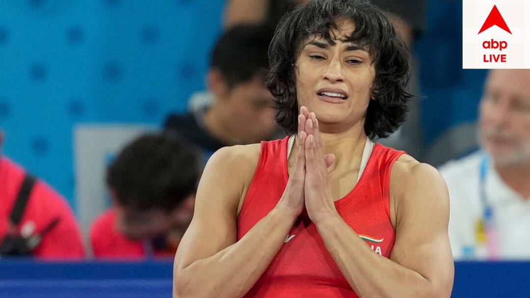 vinesh phogat brand value increases as her endorsement fee soars to 1 crore despite medal controversy Vinesh Phogat: পদক না জিতলেও তিনিই সবার 'নয়ণের মনি', এবার নিজের ব্র্যান্ড ভ্যালু বাড়িয়ে নিলেন বিনেশ