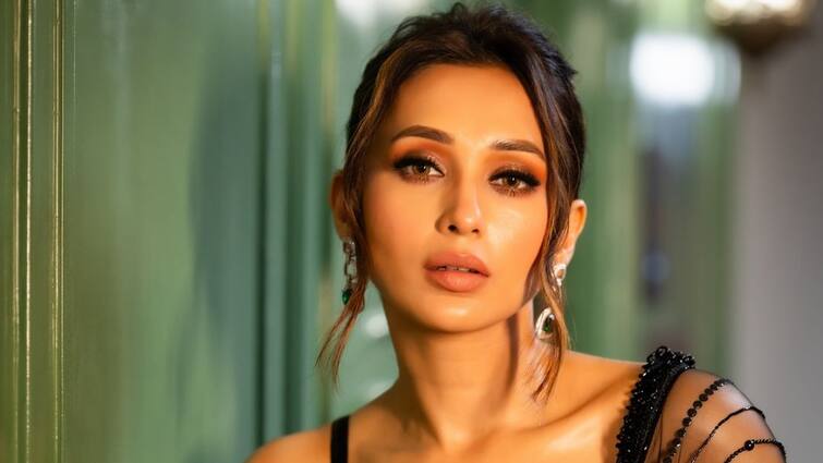 Former Trinamool Congress Member & Actor Mimi Chakraborty Receives Rape Threat For Posting About Kolkata Case Former Trinamool Congress Member & Actor Mimi Chakraborty Gets Rape Threat For Posting About Kolkata Case