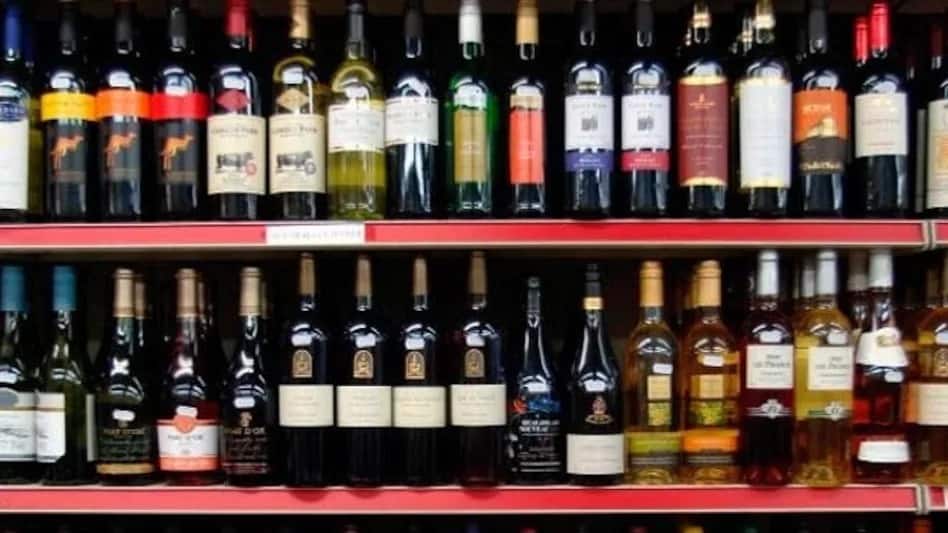 NO Liquor Sale after Permitted Hours in Delhi ਰਾਤ 1 ਵਜੇ ਤੋਂ ਬਾਅਦ ਸ਼ਰਾਬ ਪਰੋਸਣ 'ਤੇ ਹੋਵੇਗੀ ਸਖ਼ਤ ਕਾਰਵਾਈ, ਆਬਕਾਰੀ ਵਿਭਾਗ ਨੇ ਜਾਰੀ ਕੀਤੇ ਹੁਕਮ