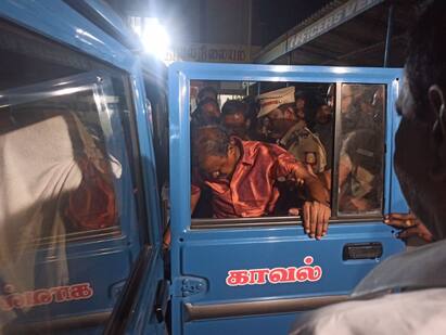 AIADMK executive released on conditional bail for defaming MP Kanimozhi - TNN எம்பி கனிமொழியை அவதூறாக பேசிய அதிமுக நிர்வாகி ஜாமீனில் விடுவிப்பு
