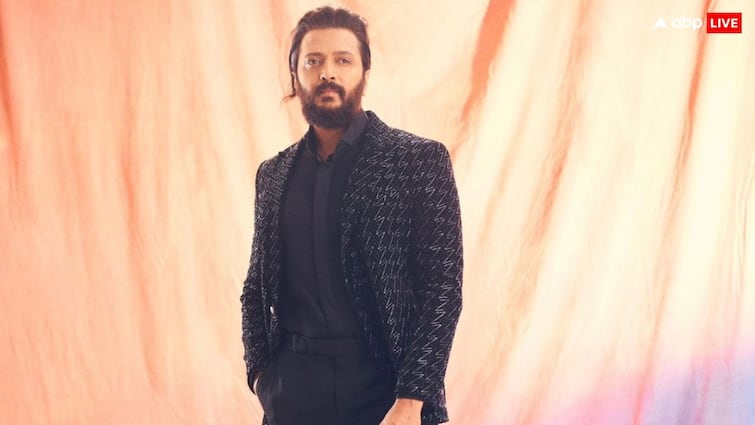 Riteish Deshmukh reaction on Badlapur sex assault case says Absolutely disgusted 'उस राक्षस को सबसे कठोर सजा दो', बदलापुर में बच्चियों के यौन शोषण पर फूटा रितेश देशमुख का गुस्सा