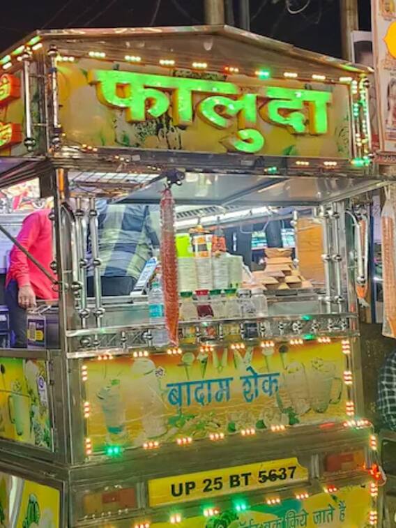 बरेली की इस गली में मिलते हैं हर तरीके के स्ट्रीट फूड, जरूर उठाएं लुत्फ