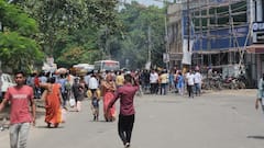 Bharat Bandh: आरा-मधुबनी में रोकी गई ट्रेन, नालंदा में पथराव, भारत बंद पर देखिए बिहार की तस्वीरें