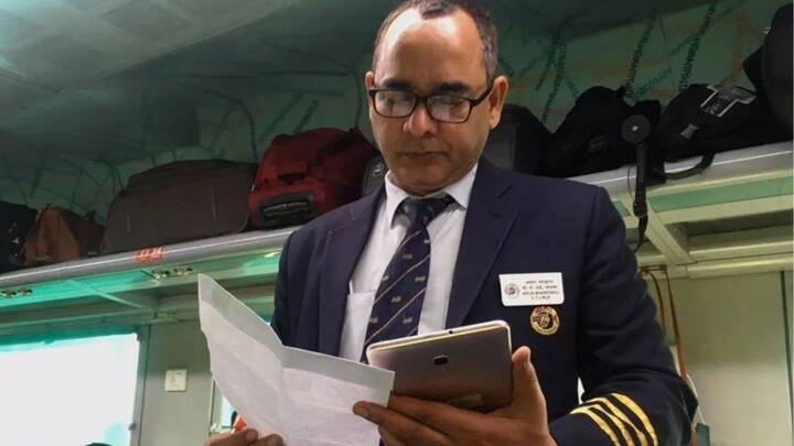 बता दें कि रेलवे के नियमों के मुताबिक, वेटिंग टिकट लेकर ट्रेन में सफर नहीं किया जा सकता है. अगर टीटीई आपको पकड़ता है तो जुर्माना देना पडे़गा.