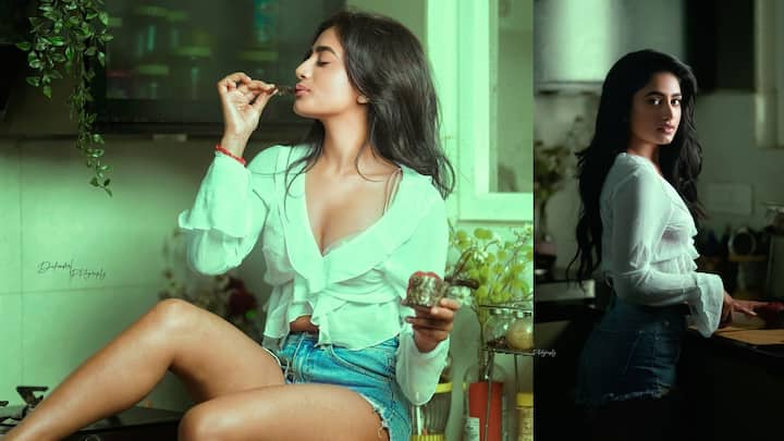 Nayani Pavani Latest Photos : నయని పావని తన లేటెస్ట్ ఫోటోలను ఇన్​స్టాలో షేర్ చేసింది. ఈ హాట్​ ఫోటోలకు ఓ ఇంట్రెస్టింగ్ క్యాప్షన్ కూడా ఇచ్చింది.