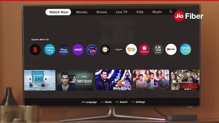 Gift of Jio! Enjoy 800+ channels on 13 OTT apps on 2 TVs in one plan Jio ਦਾ ਤੋਹਫਾ! ਇੱਕ ਪਲਾਨ 'ਚ 2 TV 'ਤੇ 13 OTT ਐਪਸ ਤੇ 800 ਤੋਂ ਵੱਧ ਚੈਨਲਾਂ ਦਾ ਲਓ ਆਨੰਦ