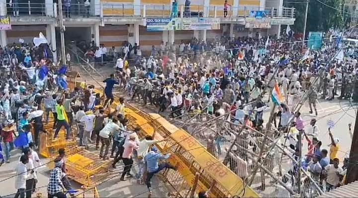 आदिवासियों और एससी समाज के बुलाए बंद को बस्तर चैंबर ऑफ कॉमर्स का भी समर्थन मिला. बुधवार सुबह से बंद को सफल बनाने के लिए सातों जिलों में विशाल रैली निकाली गयी. आदिवासी और एससी समाज के साथ ओबीसी संयुक्त मोर्चा ने बस्तर कमिश्नर को सुप्रीम कोर्ट के फैसले के विरोध में ज्ञापन सौंपा.