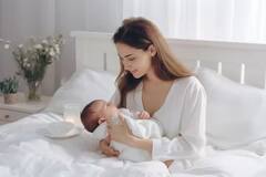 Parenting Tips: સ્તનપાન કરવાતી મહિલાઓ માટે કામની ટીપ્સ, બ્રેસ્ટ મિલ્ક વધારવા માટે રાખો આ બાબતોનું ધ્યાન