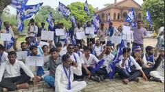 प्रयागराज मे भारत बंद का असर रहा बेअसर, सपा-बसपा कार्यकर्ताओं ने सौंपा ज्ञापन