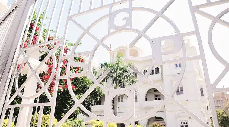 SGPC ਦਾ ਵੱਡਾ ਫ਼ੈਸਲਾ ! ਸਰਹੱਦੀ ਇਲਾਕਿਆਂ ਚੋਂ ਸੁਰੱਖਿਅਤ ਥਾਵਾਂ 'ਤੇ ਲਜਾਏ ਜਾਣਗੇ ਸ਼੍ਰੀ ਗੁਰੂ ਗ੍ਰੰਥ ਸਾਹਿਬ ਜੀ ਦੇ ਸਰੂਪ, ਪਿੰਡ ਵਾਲਿਆਂ ਕੀਤਾ ਵਿਰੋਧ