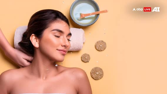 Skin Care Tips: क्या आप भी चेहरे पर एलोवेरा जेल लगाकर सो जाते हैं? जानें क्या होता है इसका असर Skin Care Tips: क्या आप भी चेहरे पर एलोवेरा जेल लगाकर सो जाते हैं? जानें क्या होता है इसका असर