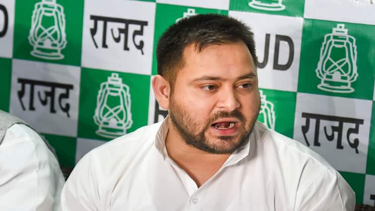 Tejashwi Yadav attacked Jitan Ram Manjhi and Chirag Paswan on Bharat Bandh on issue of reservation ann Tejashwi Yadav: आरक्षण के मुद्दे पर तेजस्वी यादव ने जीतन राम मांझी और चिराग पासवान का क्यों लिया नाम? पूछे सवाल