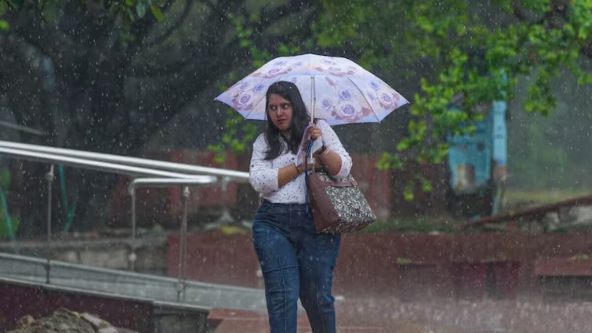 MP Weather: एमपी में भारी बारिश का अलर्ट, इन 27 जिलों में आज झमाझम बरसेंगे बादल, जानें- IMD का अपडेट