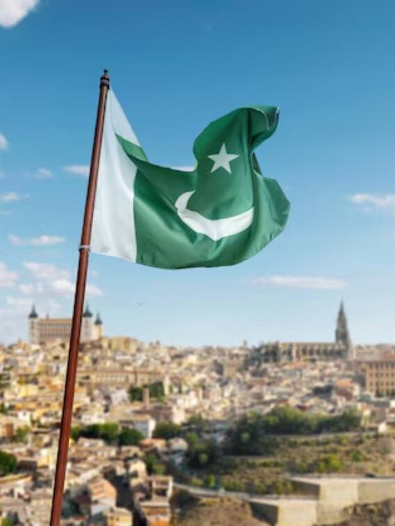 पाकिस्तान में इस धर्म को छोड़ रहे सबसे ज्यादा लोग?