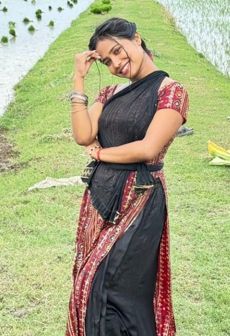ਦੱਸ ਦੇਈਏ ਕਿ ਉਸ ਵੱਲੋਂ ਆਪਣੇ ਬੁਆਏਫ੍ਰੈਂਡ ਵਿੱਕੀ ਸ਼ਰਮਾ ਬਾਰੇ ਹੈਰਾਨ ਕਰਨ ਵਾਲੇ ਖੁਲਾਸੇ ਕੀਤੇ ਗਏ ਹਨ। ਦਰਅਸਲ, ਉੱਤਰ ਪ੍ਰਦੇਸ਼ ਦੇ ਮਹਾਰਾਜਗੰਜ ਜ਼ਿਲ੍ਹੇ ਦੀ ਮਸ਼ਹੂਰ ਯੂਟਿਊਬਰ ਇੱਕ ਵਾਰ ਫਿਰ ਤੋਂ ਚਰਚਾ ਵਿੱਚ ਆ ਗਈ ਹੈ।