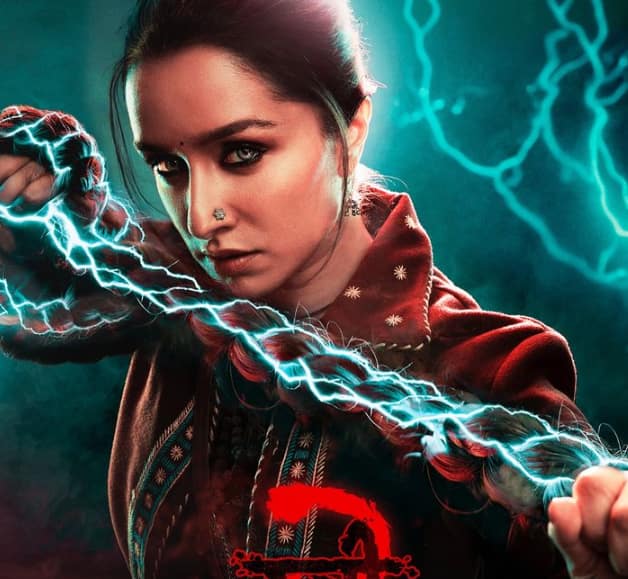 ‘स्त्री 2’ बॉक्स ऑफिस पर गरज रही है. इस फिल्म की हॉरर के साथ कॉमेडी से भरी कहानी तो दमदार है ही वहीं स्टार कास्ट ने भी अपनी परफॉर्मेंस से दर्शकों का दिल जीत लिया है. ऐसे में ‘स्त्री 2’ का क्रेज दर्शकों के सिर चढ़कर बोल रहा है.