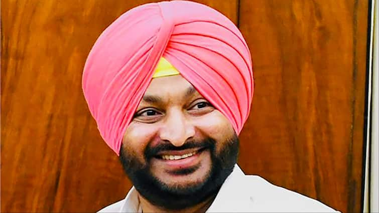 Union Minister Ravneet Singh Bittu targeted farmers leader and Punjab Bhagwant Mann government BJP ‘पंजाब के किसान BJP से नाराज हैं, ऐसा माहौल...' मोदी सरकार में मंत्री रवनीत सिंह बिट्‌टू का बड़ा बयान