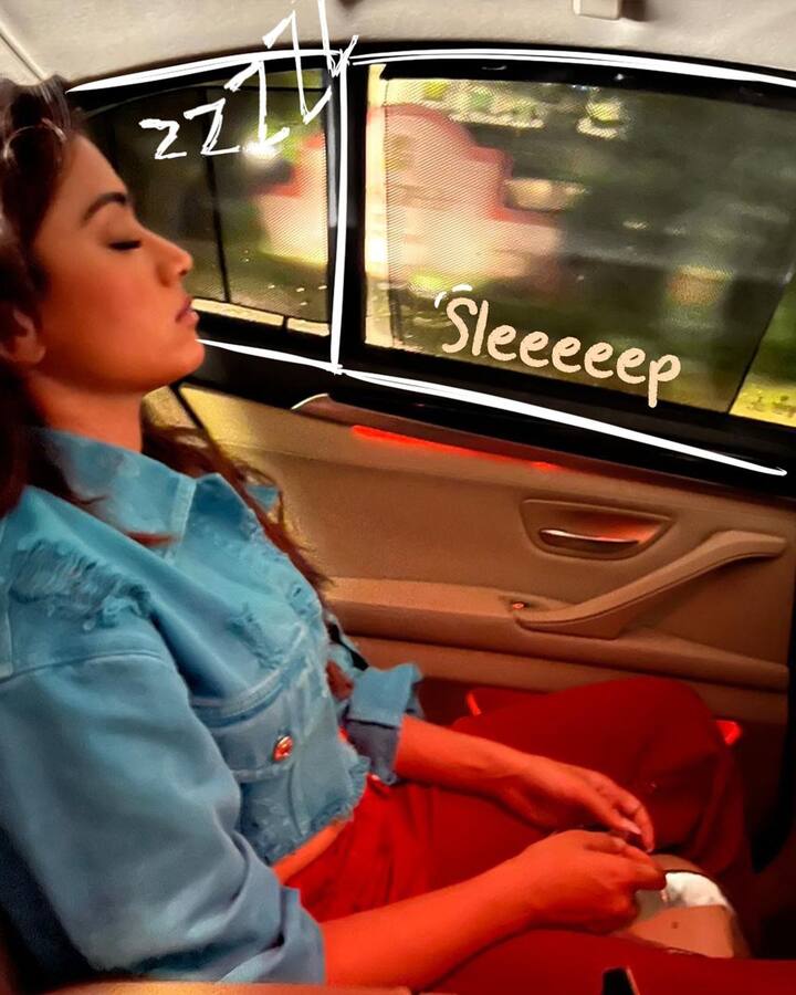 நாளின் எந்த நேரத்தில் எங்குவேண்டுமானலும் தூங்குவதில் வரும் இன்பம் எதிலும் கிடையாது