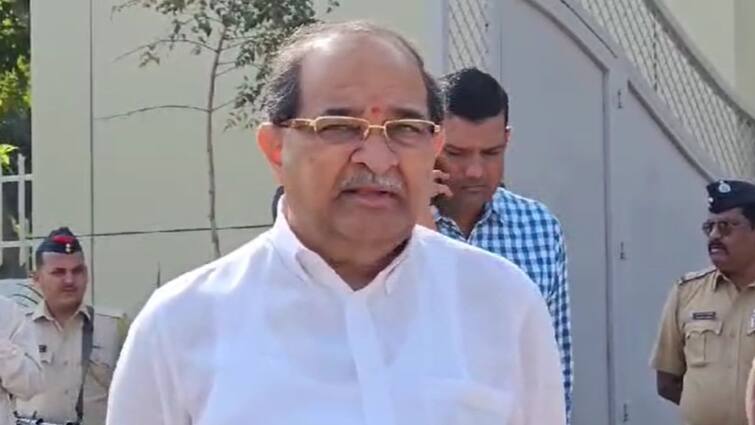 Radhakrishna Vikhe Patil criticism of Maharashtra Bandh called by the Mahavikas Aghadi to protest Badlapur School Case Maharashtra Marathi News आघाडीचे लोकं तत्परतेने बदलापूर गेले, पण पश्चिम बंगालच्या घटनेसाठी बंद का पुकारला नाही? राधाकृष्ण विखेंचा सवाल