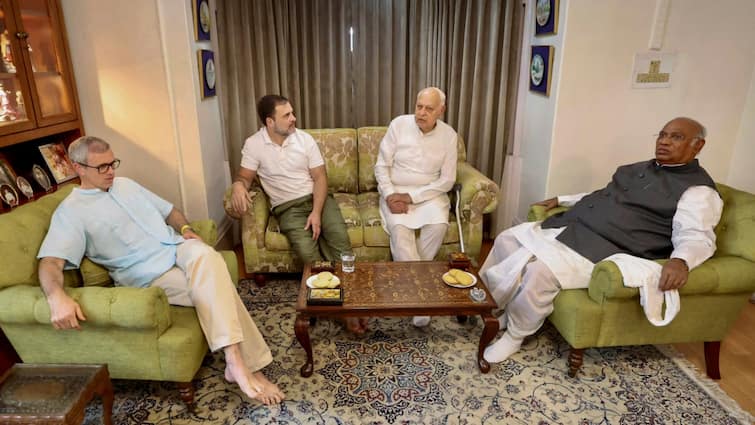 Jammu & Kashmir Polls Farooq Abdullah Rahul Gandhi Congress-NC Alliance Statehood Priority Jammu & Kashmir Polls: Farooq Abdullah Confirms Congress-NC Alliance, Statehood Priority For Both Parties