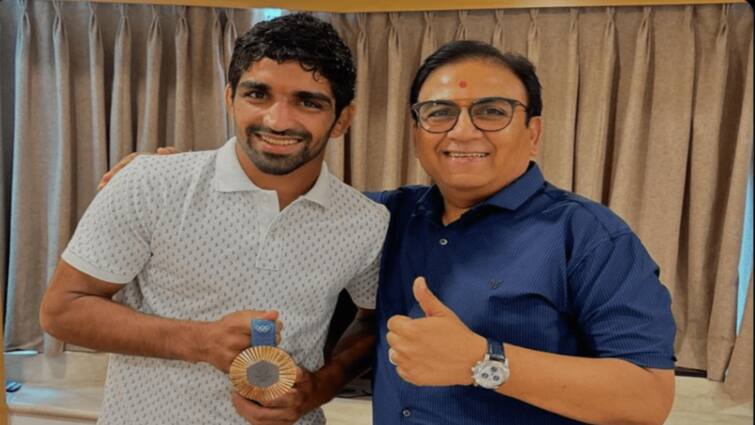 Aman Sehrawat Dream Come True Meeting His Favorite TV Character Jethalal in a Memorable Encounter Aman Sehrawat Meets Taarak Mehta's Jethalal, Gets Gifted 'Fafda Jalegi' As Pics Go VIRAL