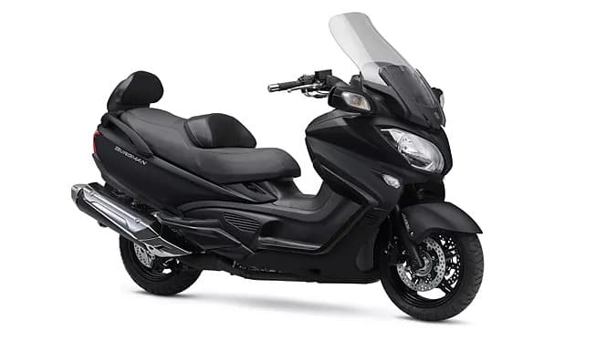 ஹோண்டா எக்ஸ்-ஏடிவி ஸ்கூட்டர் மணிக்கு 160  கிமீ வேகத்தில் செல்லும் திறன் கொண்டு தயாரிக்கப்பட்டுள்ளது. இதன் விலை 10 முதல் 12 லட்ச ரூபாய் வரை நிர்ணயம் செய்யப்பட்டுள்ளது.