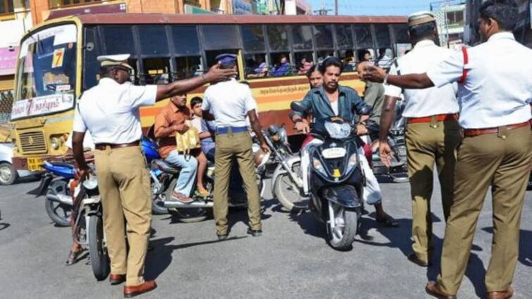 SP Aadash Basera says Public should follow road rules compulsorily - TNN பொதுமக்கள் சாலை விதிகளை கட்டாயமாக பின்பற்ற வேண்டும் - எஸ்பி ஆதா்ஷ் பசேரா
