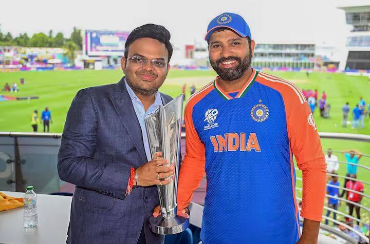 मीडिया रिपोर्ट्सवरनूसार, जय शाह सचिवपदासाठी बीसीसीआयकडून कोणतेही वेतन घेत नाहीत. मात्र यानंतरही जय शाह यांची संपत्ती 100 कोटींपेक्षा जास्त आहे. (Image Credit-Jay Shah)