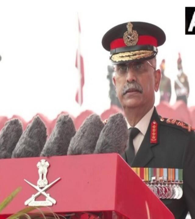 पूर्व आर्मी चीफ नरवने ने बताया कि चीन हमेशा छोटे-छोटे कदम लेकर आगे बढ़ता है. जब भारत की तरफ से रोका गया तो चीन को एहसास हो गया कि अब उनकी तरकीब काम नहीं करेगी.