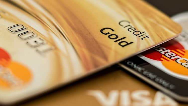 Credit Card Fraud Here Is How To Safeguard Yourself From This Financial Threat Credit Card Fraud: Here's How To Safeguard Yourself From This Financial Threat